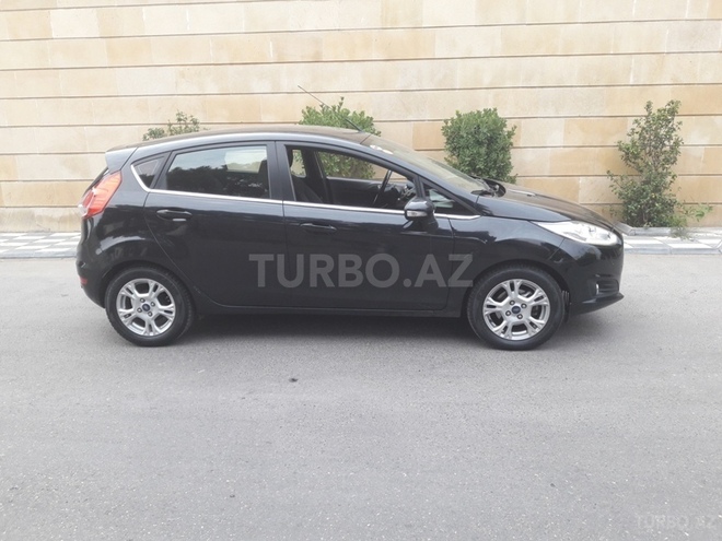 Ford Fiesta 2013, 140,000 km - 1.6 l - Bakı