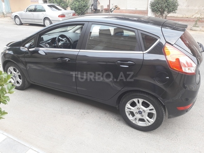 Ford Fiesta 2013, 140,000 km - 1.6 l - Bakı