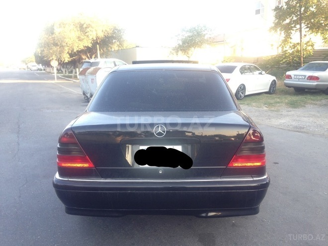 Mercedes C 230 1999, 245,000 km - 2.3 l - Bakı