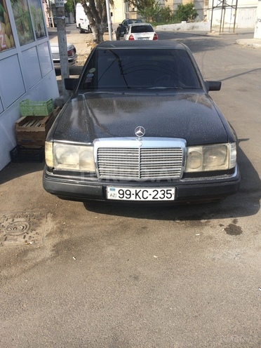 Mercedes E 200 1989, 330,000 km - 2.0 l - Bakı