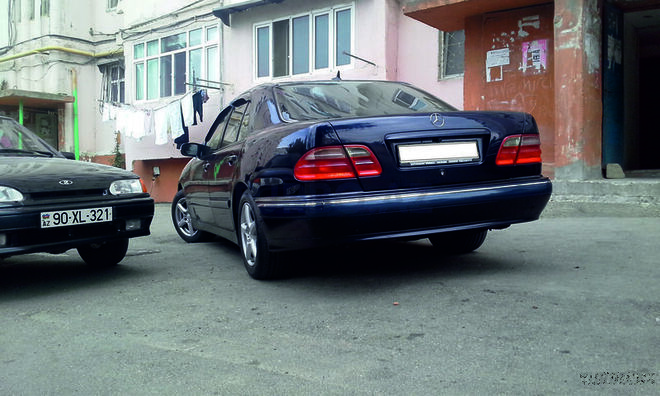 Mercedes E 220 2000, 200,000 km - 2.2 l - Sumqayıt