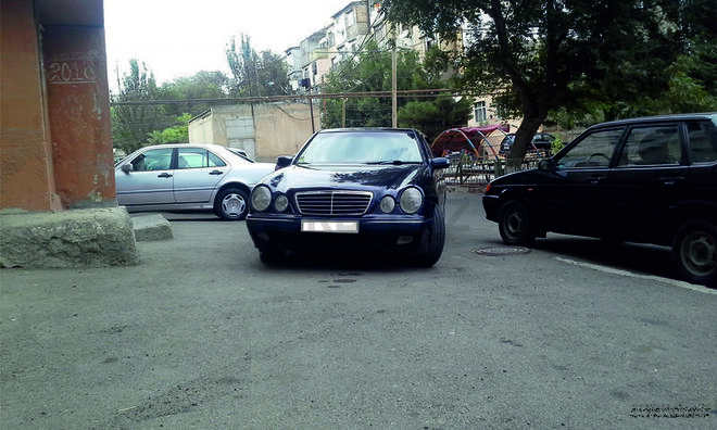 Mercedes E 220 2000, 200,000 km - 2.2 l - Sumqayıt