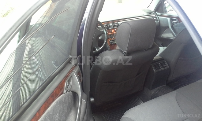 Mercedes E 220 2000, 200,000 km - 2.2 l - Sumqayıt