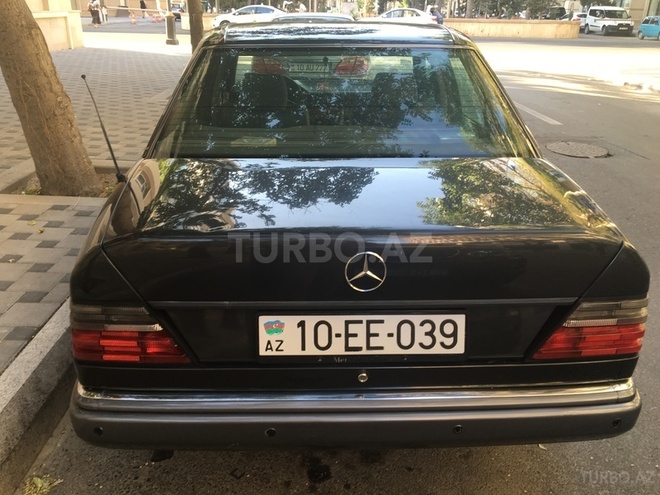 Mercedes E 200 1993, 316,000 km - 2.0 l - Bakı