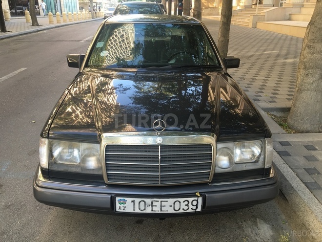 Mercedes E 200 1993, 316,000 km - 2.0 l - Bakı