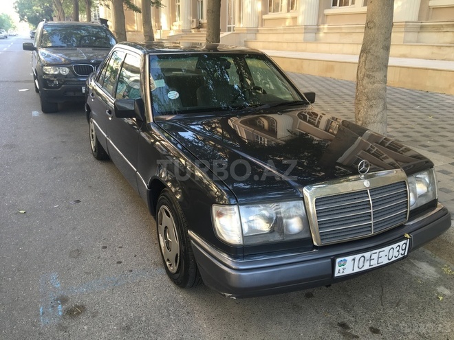 Mercedes E 200 1993, 316,000 km - 2.0 l - Bakı