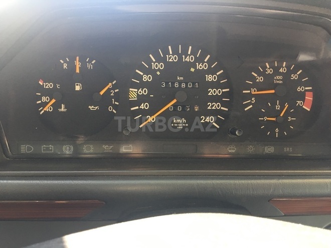Mercedes E 200 1993, 316,000 km - 2.0 l - Bakı
