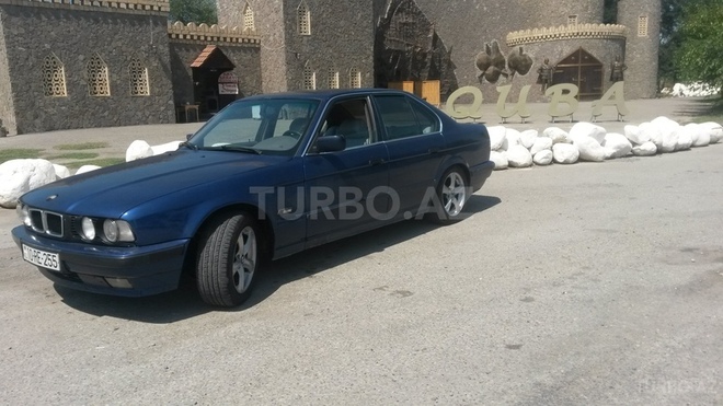 BMW 525 1995, 250,000 km - 2.5 l - Quba