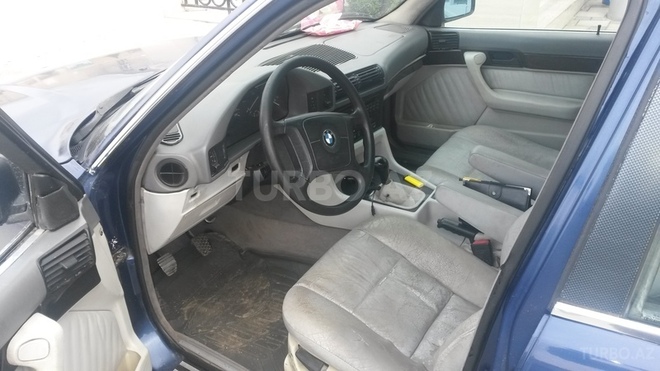 BMW 525 1995, 250,000 km - 2.5 l - Quba