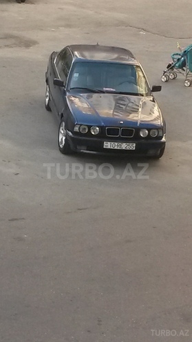BMW 525 1995, 250,000 km - 2.5 l - Quba