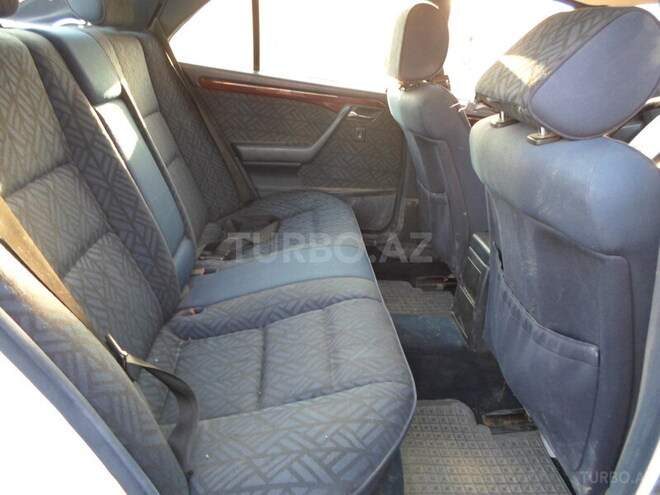 Mercedes C 220 1995, 309,770 km - 2.2 л - Bakı