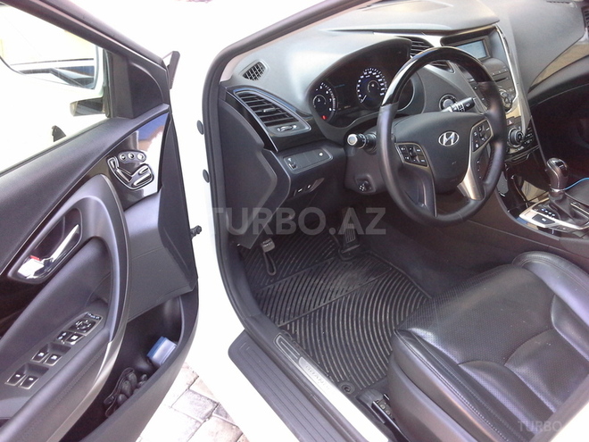 Hyundai Grandeur 2014, 28,700 km - 2.4 л - Bakı