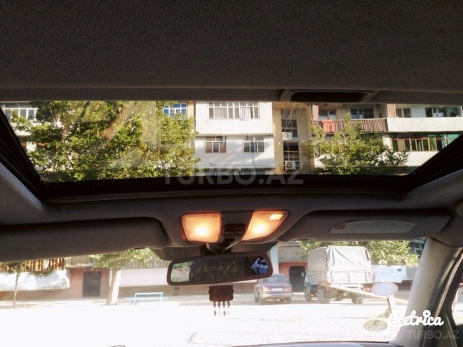 Mercedes E 220 1999, 28,950 km - 2.2 l - Mingəçevir