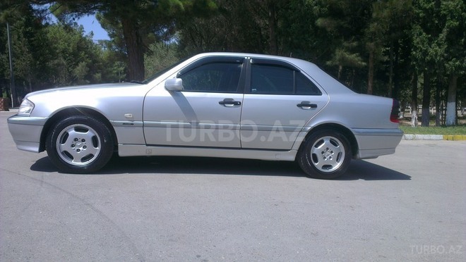 Mercedes C 220 1999, 328,000 km - 2.2 л - Sumqayıt