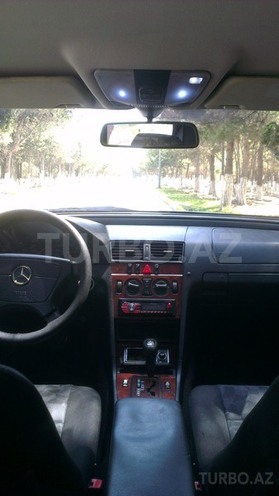 Mercedes C 220 1999, 328,000 km - 2.2 л - Sumqayıt
