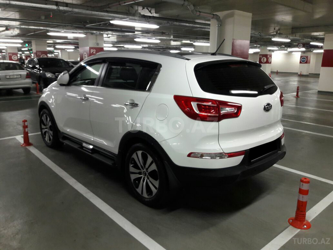 Kia Sportage 2010, 185,600 km - 2.0 л - Bakı