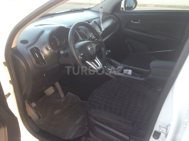 Kia Sportage 2010, 135,000 km - 2.0 l - Bakı