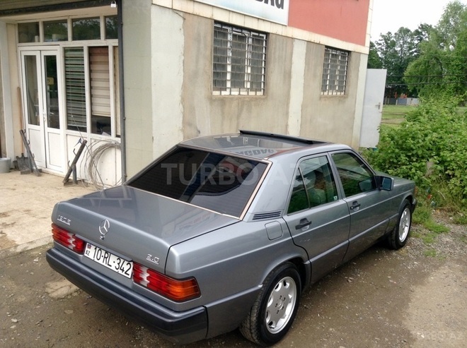 Mercedes 190 1992, 270,000 km - 2.0 l - Masallı