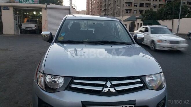 Mitsubishi L200 2013, 61,000 km - 2.5 л - Bakı