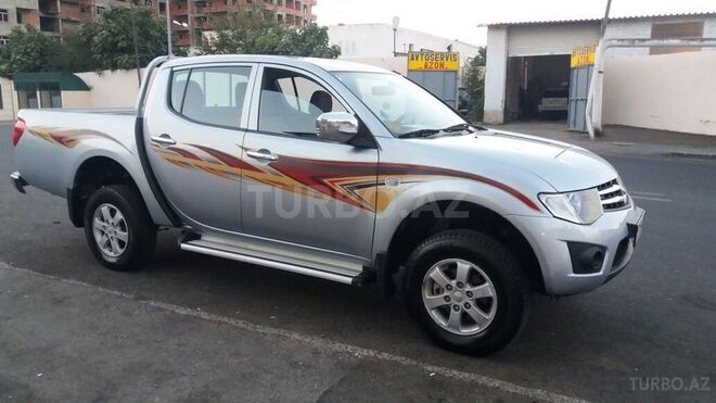 Mitsubishi L200 2013, 61,000 km - 2.5 л - Bakı