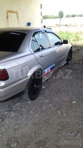 BMW 318 1993, 250,000 km - 1.8 l - Gəncə