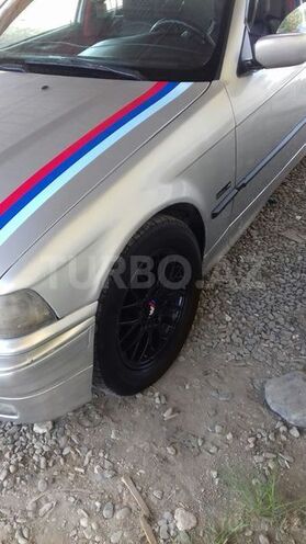 BMW 318 1993, 250,000 km - 1.8 l - Gəncə