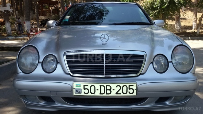 Mercedes E 220 2000, 192,000 km - 2.2 l - Bakı