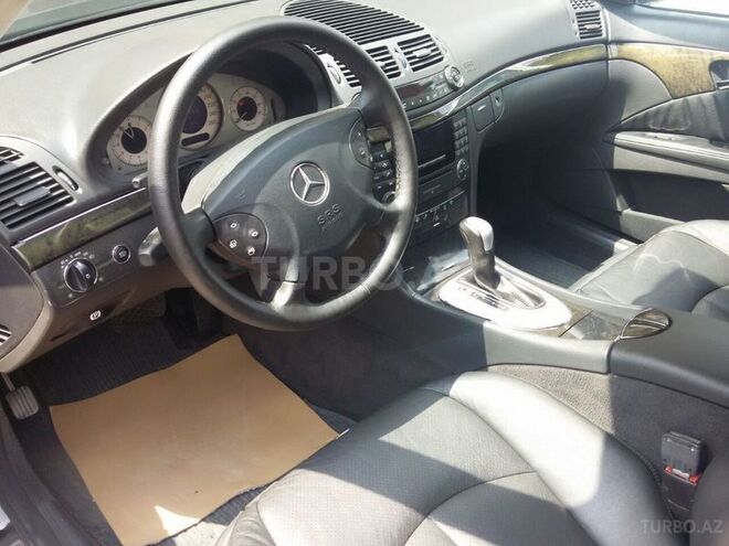 Mercedes E 240 2004, 188,509 km - 2.6 l - Gəncə