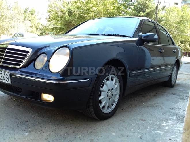 Mercedes E 280 1999, 207,760 km - 2.8 l - Bakı