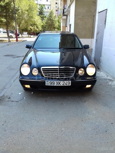 Mercedes E 280 1999, 207,760 km - 2.8 l - Bakı