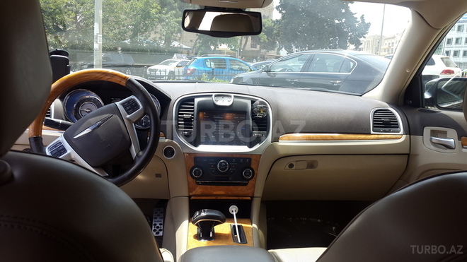 Chrysler 300C 2012, 48,000 km - 3.6 l - Bakı