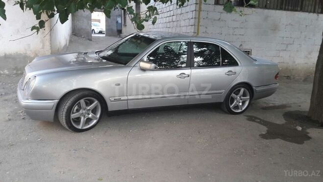 Mercedes E 230 1996, 325,000 km - 2.3 l - Gəncə
