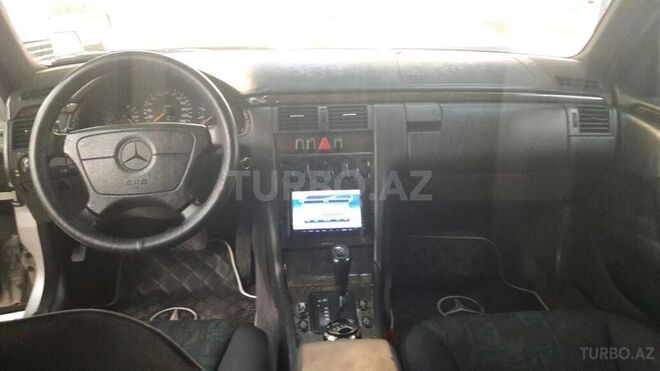 Mercedes E 230 1996, 325,000 km - 2.3 l - Gəncə