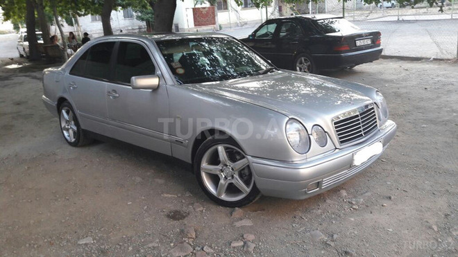 Mercedes E 230 1996, 325,000 km - 2.3 l - Gəncə