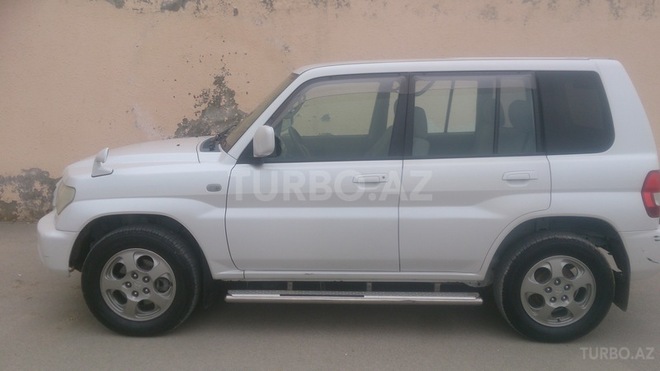 Mitsubishi Pajero io 2003, 170,000 km - 2.0 l - Bakı