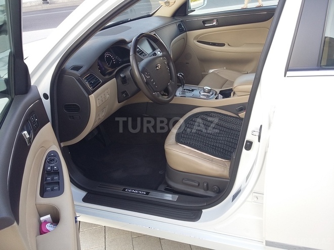 Hyundai Genesis 2010, 131,000 km - 3.8 l - Bakı