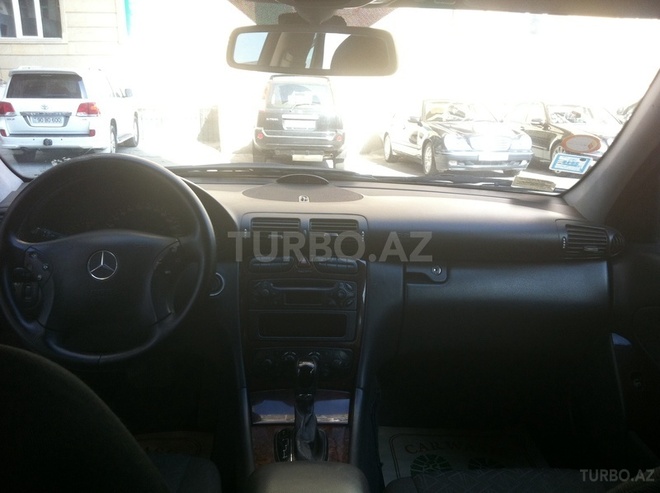 Mercedes C 240 2000, 251,000 km - 2.6 л - Bakı