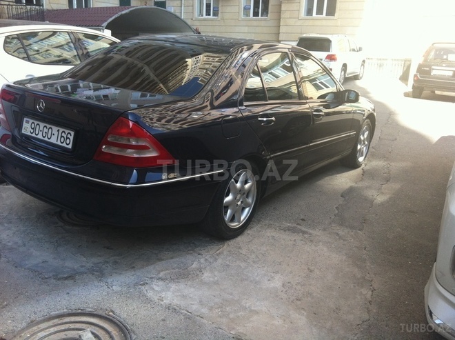 Mercedes C 240 2000, 251,000 km - 2.6 л - Bakı