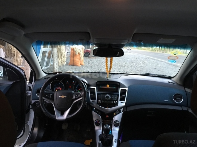 Chevrolet Cruze 2012, 109,000 km - 1.6 л - Ucar