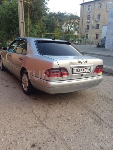Mercedes E 230 1996, 337,000 km - 2.3 l - Sumqayıt