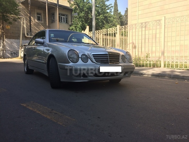 Mercedes E 320 2000, 230,603 km - 3.2 l - Bakı