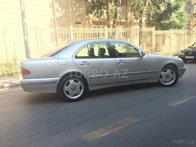 Mercedes E 320 2000, 230,603 km - 3.2 l - Bakı