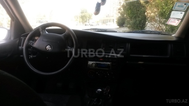 Opel Vectra 1996, 273,800 km - 1.6 l - Bakı