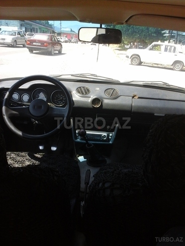 LADA (VAZ) 2106 1977, 890,000 km - 1.3 l - Quba