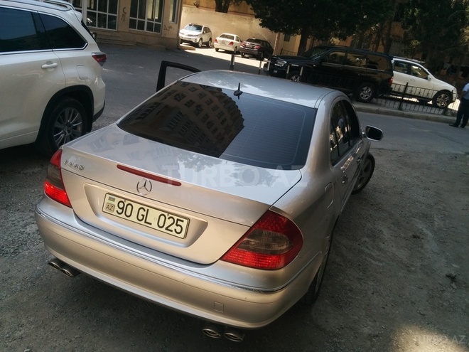 Mercedes E 260 2002, 240,000 km - 2.6 л - Bakı