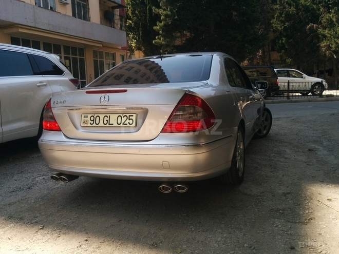 Mercedes E 260 2002, 240,000 km - 2.6 л - Bakı