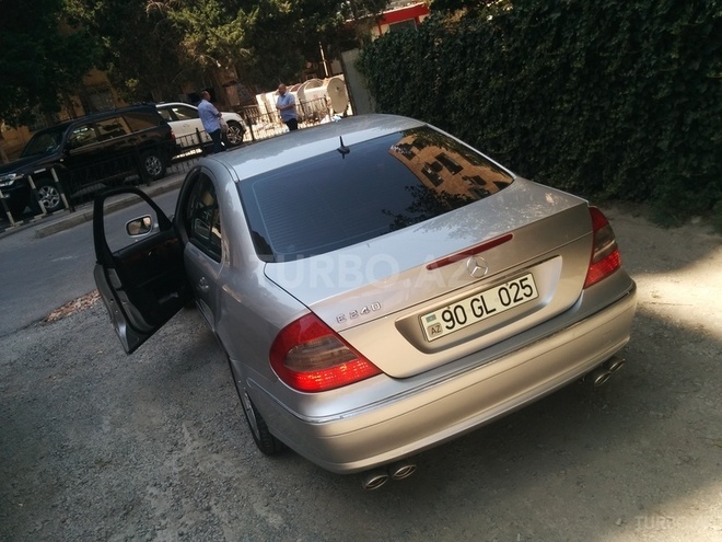 Mercedes E 260 2002, 240,000 km - 2.6 л - Bakı