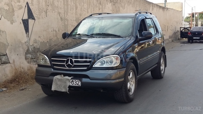 Mercedes ML 270 2001, 258,454 km - 2.7 l - Bakı