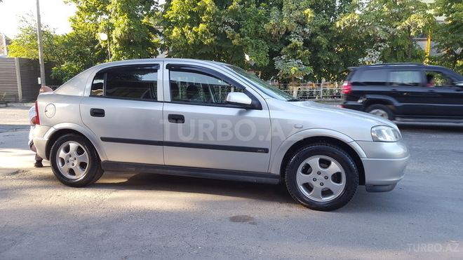 Opel Astra 1999, 228,000 km - 1.6 l - Qax