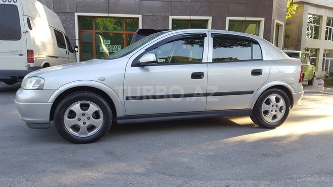 Opel Astra 1999, 228,000 km - 1.6 l - Qax
